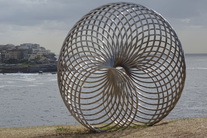 14Nov03-Sculpture_by_the_Sea_Bondi_Tamarama2