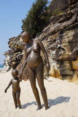 19Nov01-Sculpture by the Sea Bondi