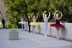 21May02-Love Dance at the National Portrait Gallery